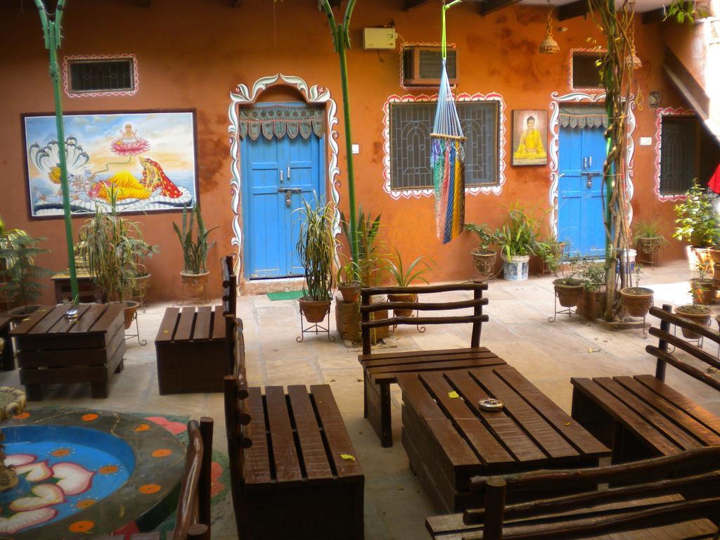 Ganpati Guest House Varanasi Ngoại thất bức ảnh